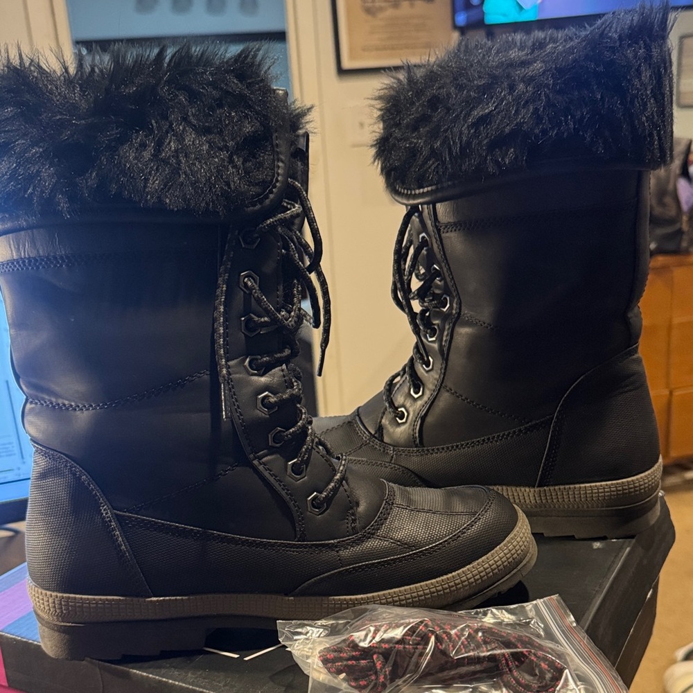 Women's Black Fur-Lined Boots